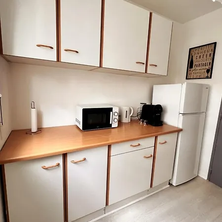 Centre Superbe F2 Avec Garage Apartament