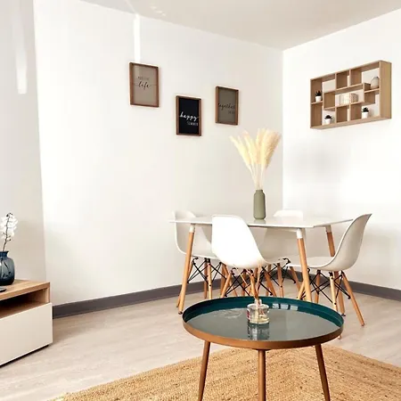 Apartment Centre Superbe F2 Avec Garage